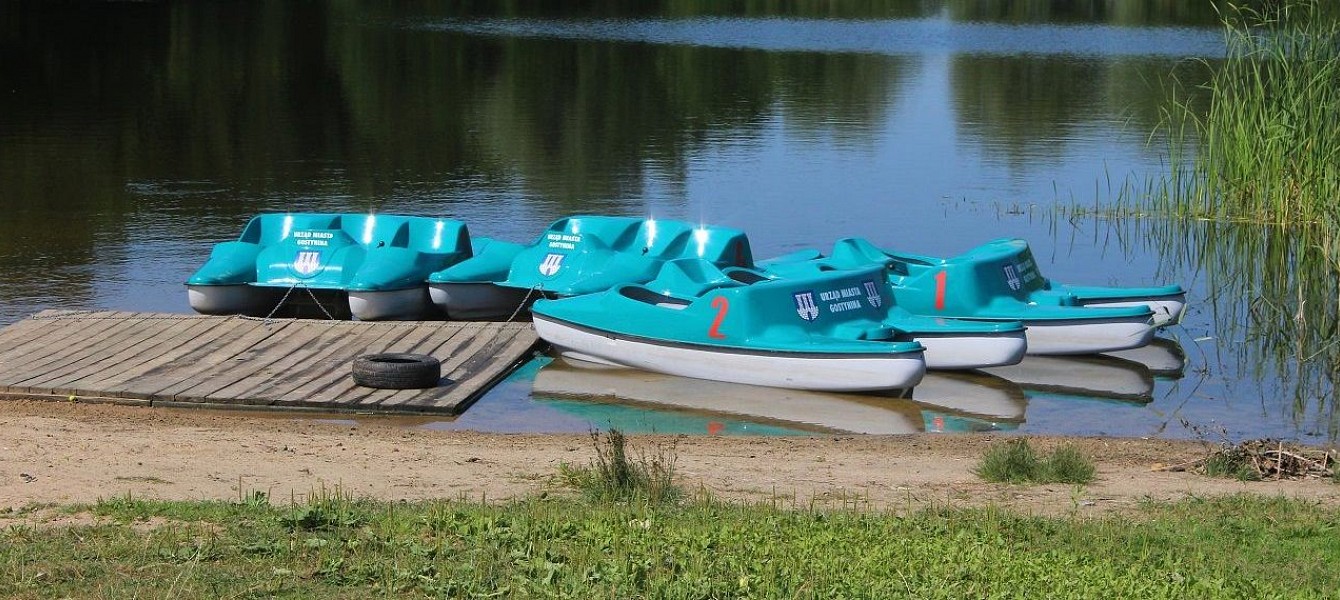 Rowery wodne na Jeziorze Bratoszewo już dostępne
